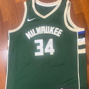 Milwaukee Bucks - Giannis Antetokounmpo Jersey 🔥